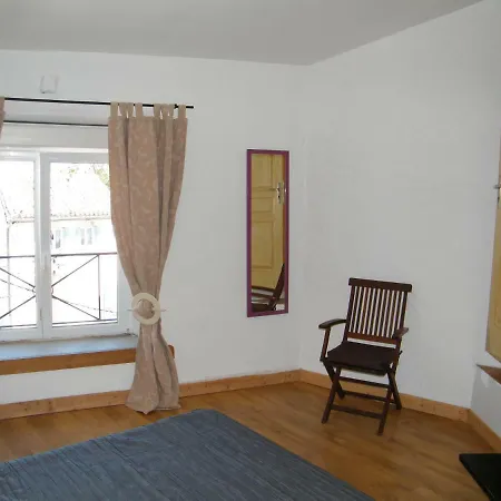 La Petite Oustal Tatil Evi *